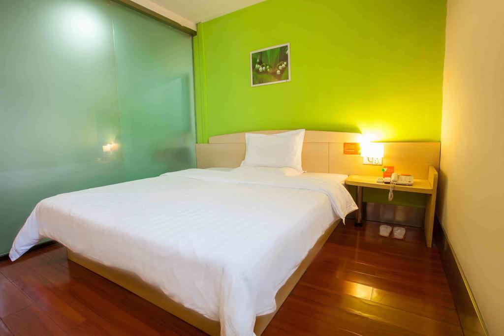 7Days Inn Yueyang East Maoling Pedestrain Street Szoba fotó